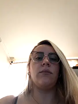 CurvyLust x online show from 10/27/25, 03:05