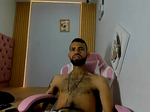 Snapshot of adri_sexboy229 chatting on 09/13/25, 01:00 adri sexboy229 online show from 09/13/25, 01:00