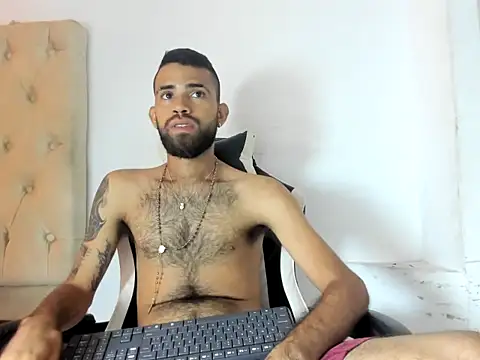 Snapshot of adri_sexboy229 chatting on 09/27/25, 01:54 adri sexboy229 online show from 09/27/25, 01:54