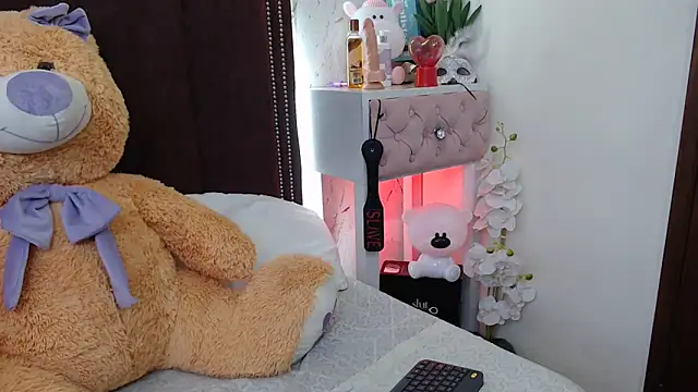 VioletxBloom online show from 10/04/25, 08:29