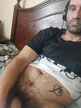 Snapshot of Jose1985oliveira chatting on 05/20/26, 12:44 Jose1985oliveira online show from 05/20/26, 12:44