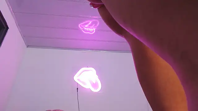 valerii fox 69 online show from 04/19/26, 03:39