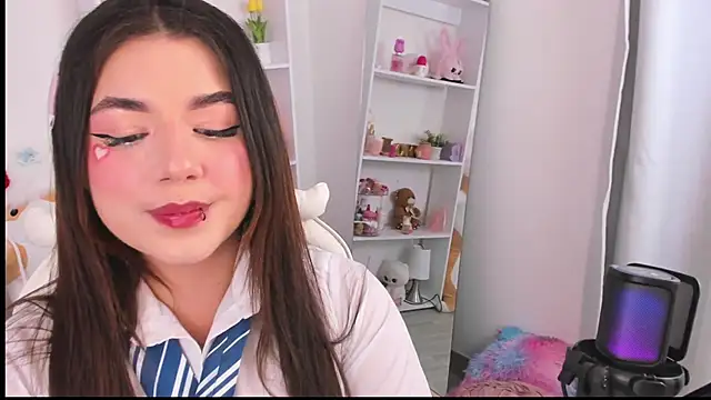 dolce antonellaa online show from 02/07/26, 01:42