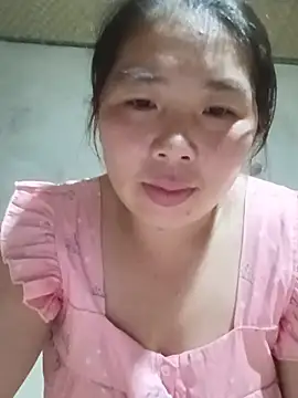 Snapshot of quynhkoolbae chatting on 07/13/26, 12:41 quynhkoolbae online show from 07/13/26, 12:41
