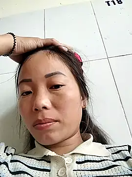 Snapshot of Annaacutee chatting on 10/19/25, 01:17 Annaacutee online show from 10/19/25, 01:17