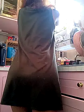 Snapshot of MoonBlueSex chatting on 11/17/25, 05:19 MoonBlueSex online show from 11/17/25, 05:19