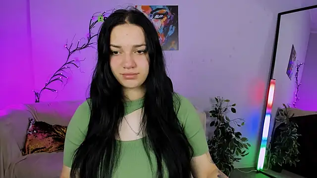 miss ella  online show from 10/07/25, 06:10