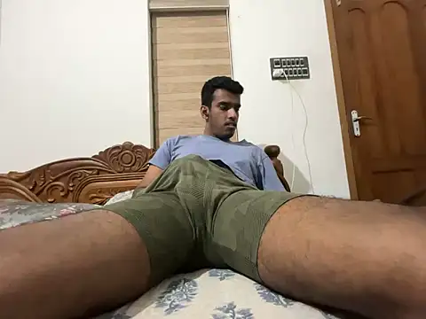 nivedthomas01 online show from 02/11/26, 04:45