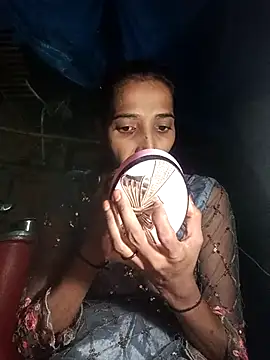 Snapshot of Pinki_thakur_1 chatting on 10/02/25, 06:15 Pinki thakur 1 online show from 10/02/25, 06:15