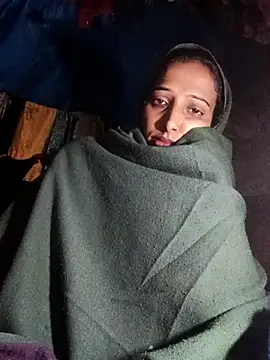 Snapshot of Pinki_thakur_1 chatting on 10/15/25, 12:11 Pinki thakur 1 online show from 10/15/25, 12:11