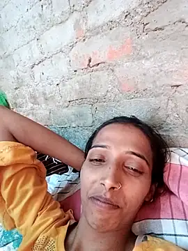 Snapshot of Pinki_thakur_1 chatting on 10/18/25, 05:43 Pinki thakur 1 online show from 10/18/25, 05:43