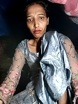 Snapshot of Pinki_thakur_1 chatting on 10/20/25, 12:00 Pinki thakur 1 online show from 10/20/25, 12:00