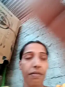 Snapshot of Pinki_thakur_1 chatting on 10/24/25, 06:32 Pinki thakur 1 online show from 10/24/25, 06:32