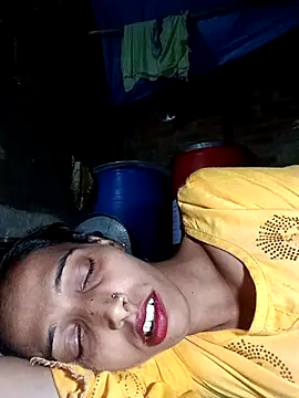 Snapshot of Pinki_thakur_1 chatting on 10/24/25, 06:37 Pinki thakur 1 online show from 10/24/25, 06:37