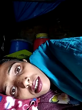 Snapshot of Pinki_thakur_1 chatting on 10/27/25, 04:33 Pinki thakur 1 online show from 10/27/25, 04:33