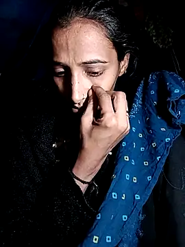 Snapshot of Pinki_thakur_1 chatting on 10/29/25, 04:42 Pinki thakur 1 online show from 10/29/25, 04:42