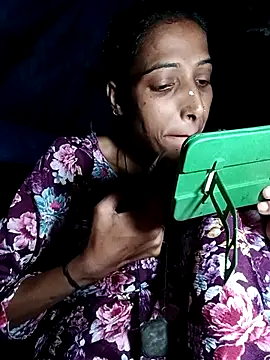 Snapshot of Pinki_thakur_1 chatting on 11/01/25, 07:05 Pinki thakur 1 online show from 11/01/25, 07:05