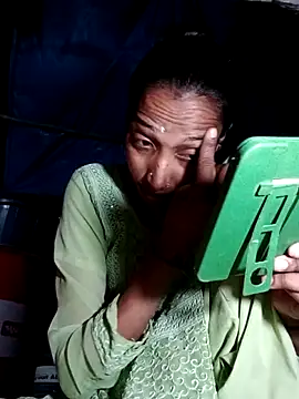 Snapshot of Pinki_thakur_1 chatting on 11/08/25, 06:07 Pinki thakur 1 online show from 11/08/25, 06:07