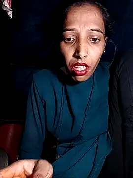 Snapshot of Pinki_thakur_1 chatting on 11/19/25, 06:08 Pinki thakur 1 online show from 11/19/25, 06:08