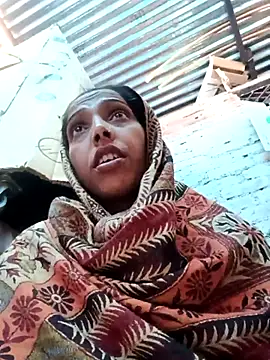 Snapshot of Pinki_thakur_1 chatting on 11/21/25, 02:54 Pinki thakur 1 online show from 11/21/25, 02:54