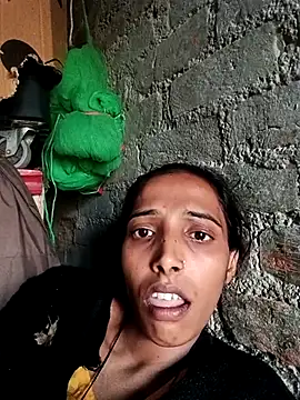 Snapshot of Pinki_thakur_1 chatting on 11/24/25, 06:02 Pinki thakur 1 online show from 11/24/25, 06:02