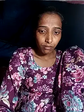 Snapshot of Pinki_thakur_1 chatting on 11/27/25, 05:26 Pinki thakur 1 online show from 11/27/25, 05:26