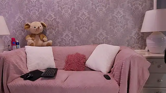 Ella Raven online show from 05/07/26, 05:13