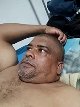 Snapshot of Fonseca_sexy chatting on 11/08/25, 04:29 Fonseca sexy online show from 11/08/25, 04:29