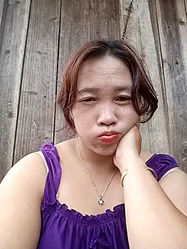 miumiu 00 online show from 09/12/25, 02:22