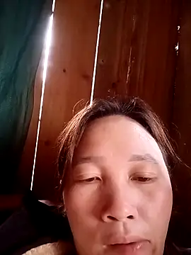 miumiu 00 online show from 11/05/25, 01:16