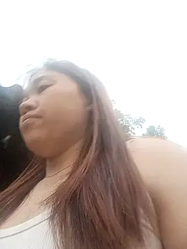 miumiu 00 online show from 04/20/26, 10:55