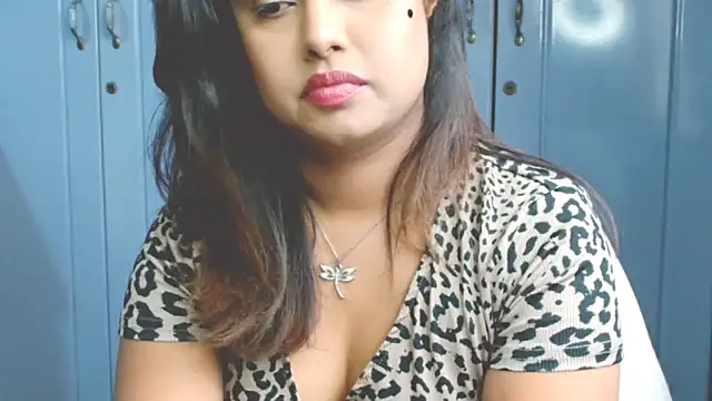 Indian GlowingMiax online show from 09/13/25, 08:47