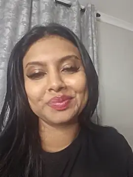 Indian GlowingMiax online show from 11/16/25, 06:13