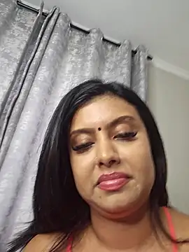 Indian GlowingMiax online show from 11/24/25, 07:41