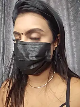 Indian GlowingMiax online show from 03/11/26, 08:20