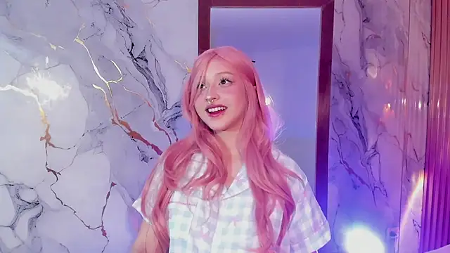 Suxan White  online show from 09/09/25, 12:26