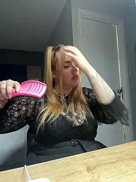 MysteriousMylaX online show from 10/05/25, 06:50