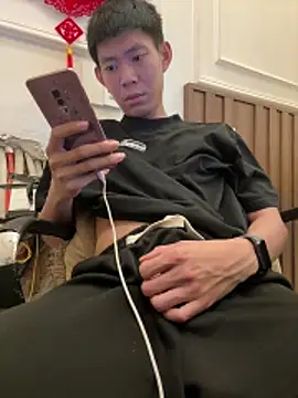 linh21107 online show from 04/19/26, 01:10