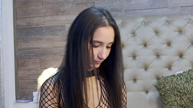 CarolinaBlair online show from 11/25/25, 09:04