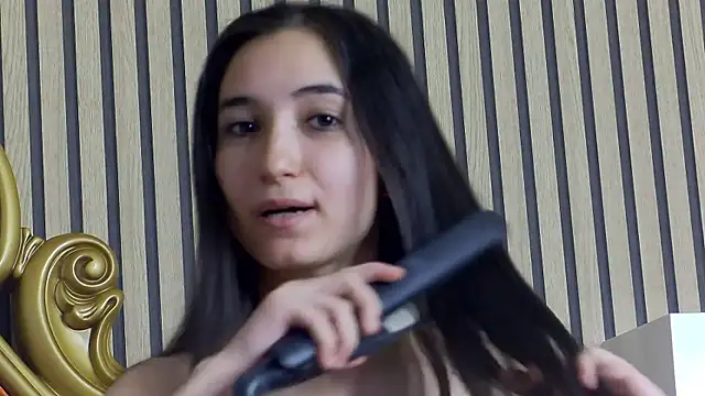 CarolinaBlair online show from 04/19/26, 08:24