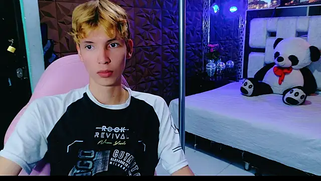 park jimin1 online show from 10/14/25, 02:40