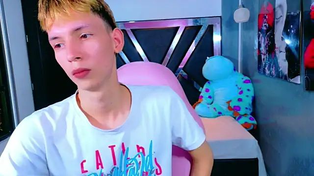 park jimin1 online show from 11/17/25, 02:56