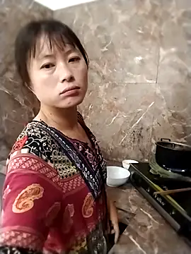 linda bae00 online show from 09/15/25, 12:10