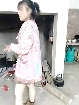 linda bae00 online show from 12/03/25, 02:30