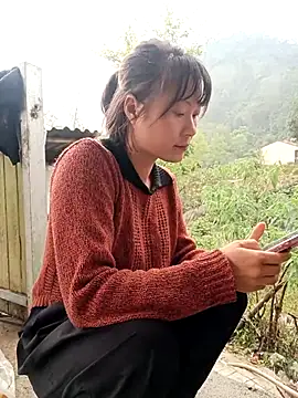 Snapshot of linda_bae00 chatting on 03/23/26, 12:14 linda bae00 online show from 03/23/26, 12:14