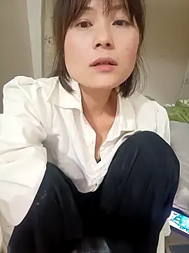 Snapshot of linda_bae00 chatting on 05/03/26, 01:06 linda bae00 online show from 05/03/26, 01:06