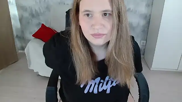 AdelinaLawson online show from 04/12/26, 11:26