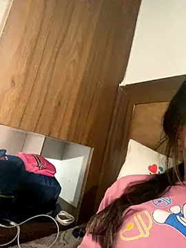 kaylee demm online show from 10/24/25, 10:33