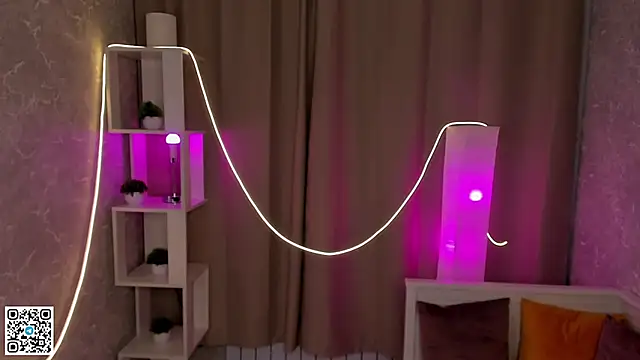 AlberthaEscue online show from 11/22/25, 04:11