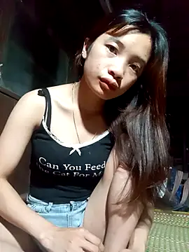 Snapshot of beobeo_2xx chatting on 09/09/25, 10:42 beobeo 2xx online show from 09/09/25, 10:42